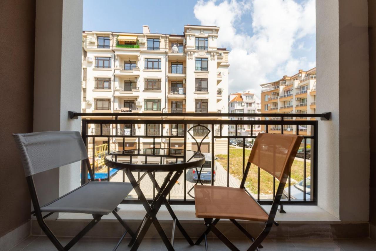 Inter Holiday Apartments Поморие Экстерьер фото